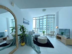 Amazing Roof Top Pool in Nice 1 BHK Flat in Marina